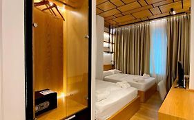 Crown Boutique Hotel